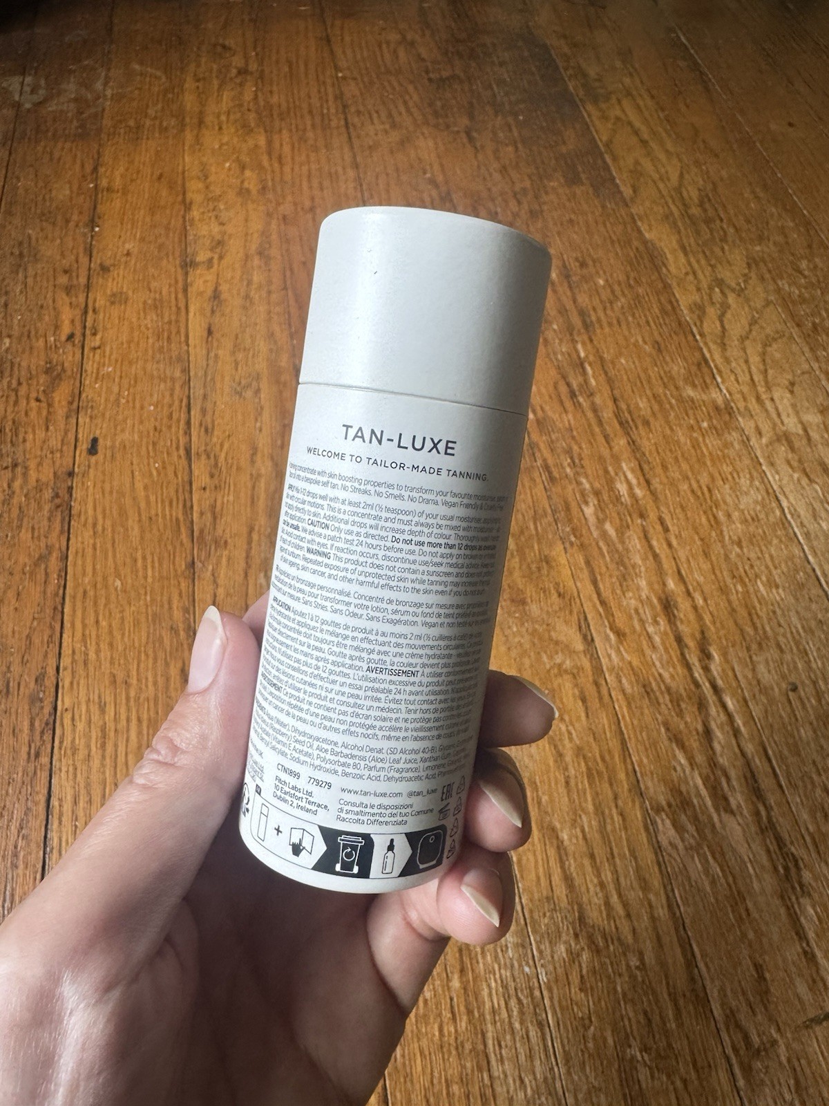 Tan-Luxe the Face Illuminating Self-Tan, Light/medium- Brand New