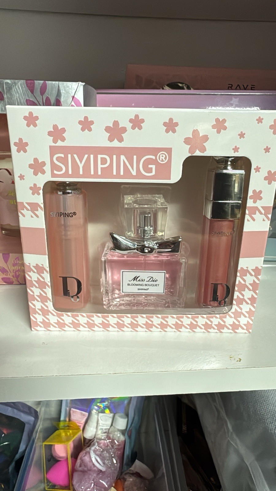 SIYIPING Miss Dio Blooming Bouquet Spray Gift Set 3 Pcs Regular Size