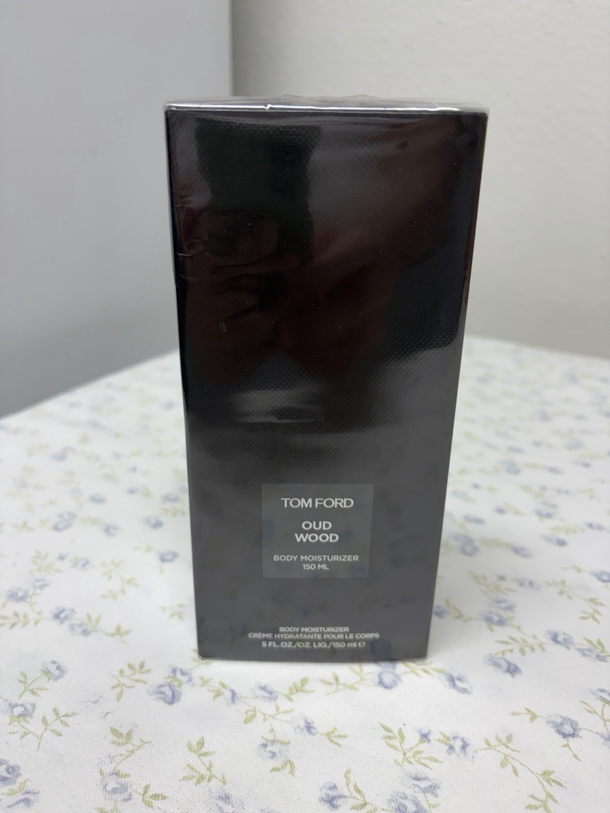 Tom Ford Oud Wood Body Moisturizer 5oz / 150 ml Sealed Perfumed Lotion Cream