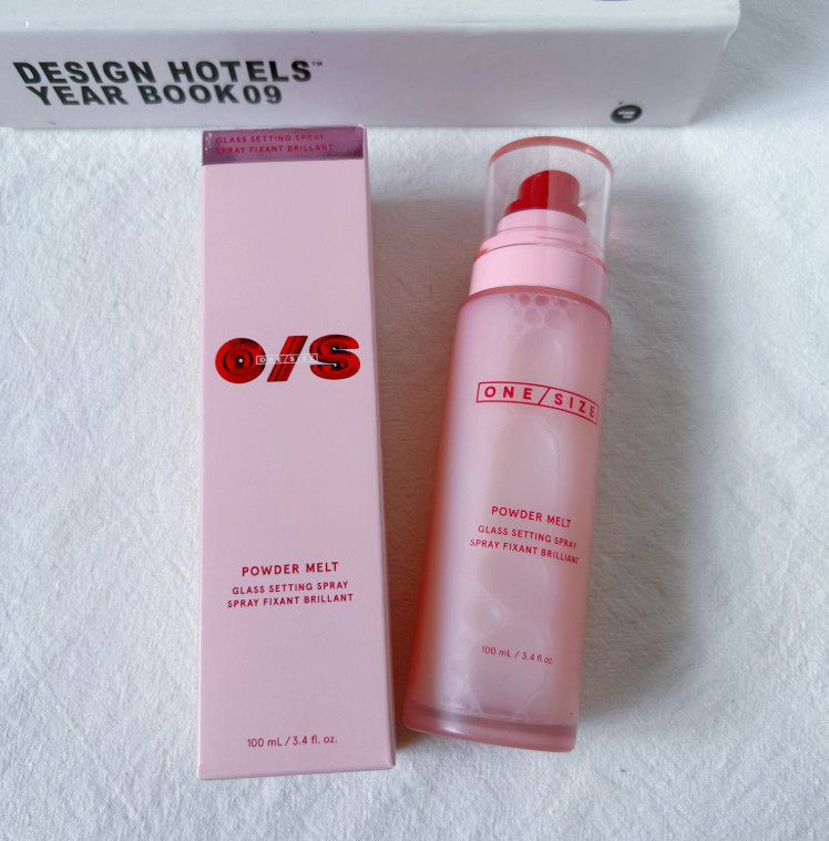 NIB 100% Authentic ONE/SIZE Powder Melt Glass Setting Spray,3.4 oz/100 mL