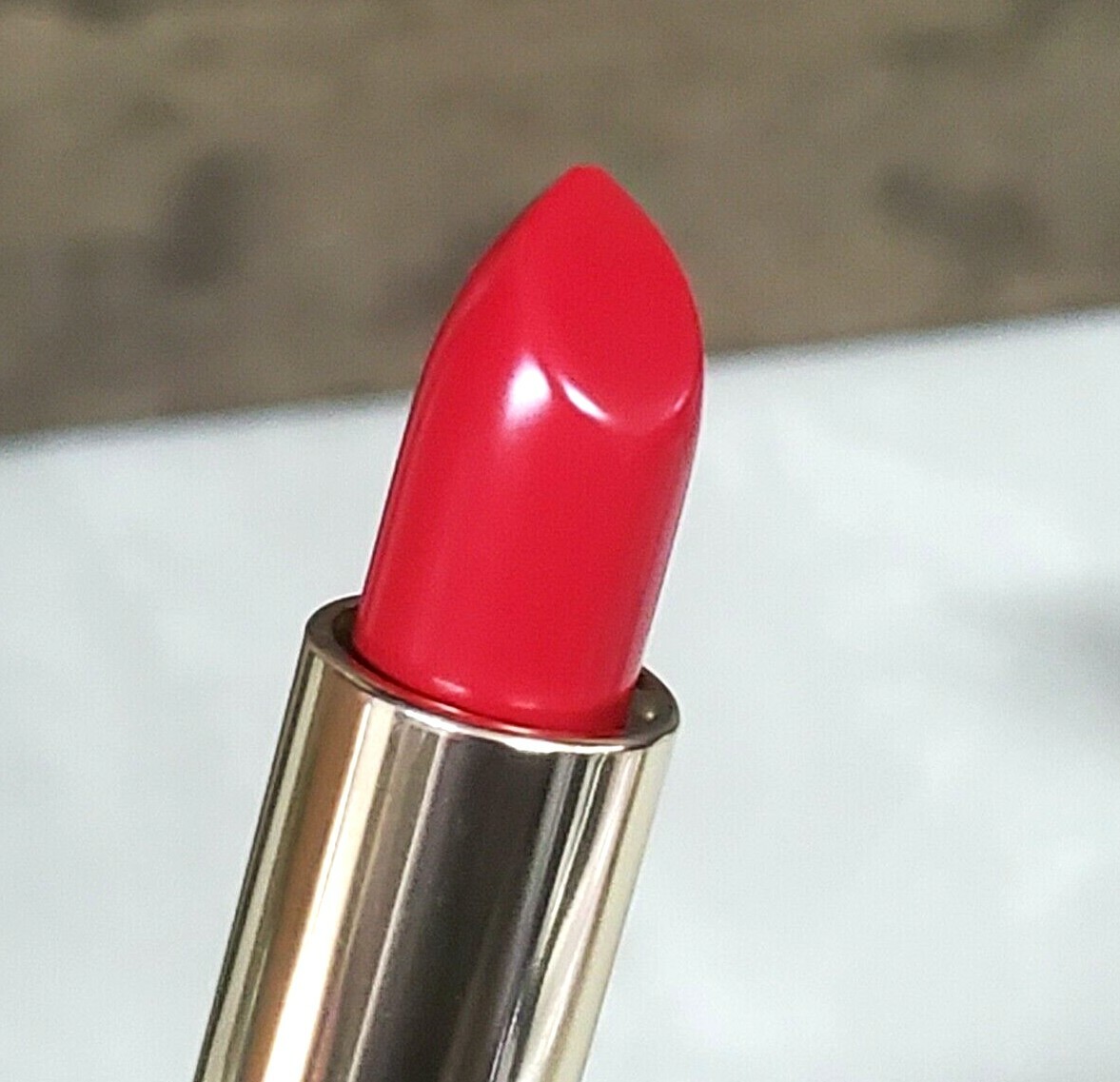 Revlon Super Lustrous Creme Lipstick ~ 61 Cherries in the Snow ~ full size NWOB