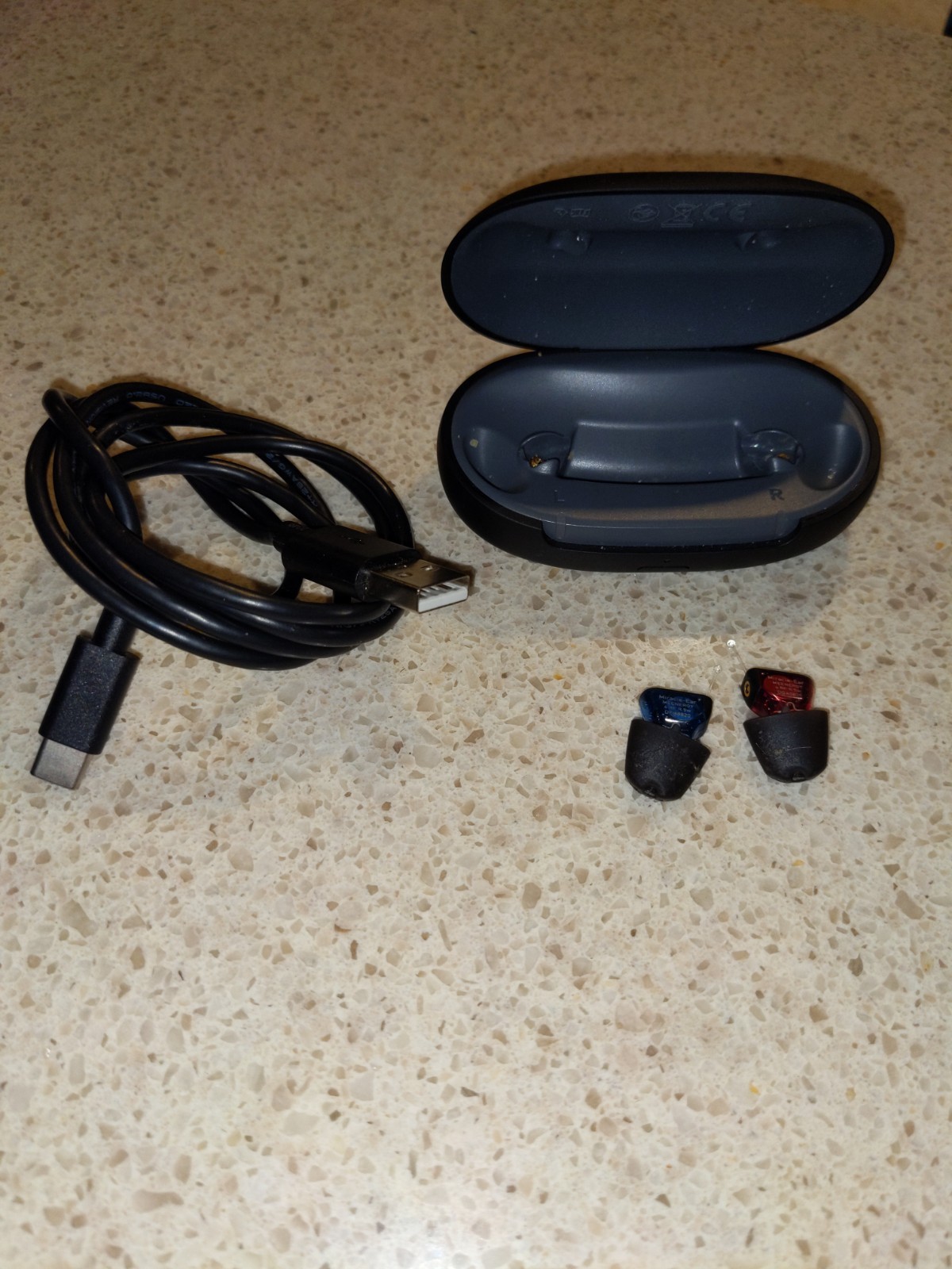 Miracle-Ear MEENERGY R 5W Left & Right Charging Case Components OTC Pair Used