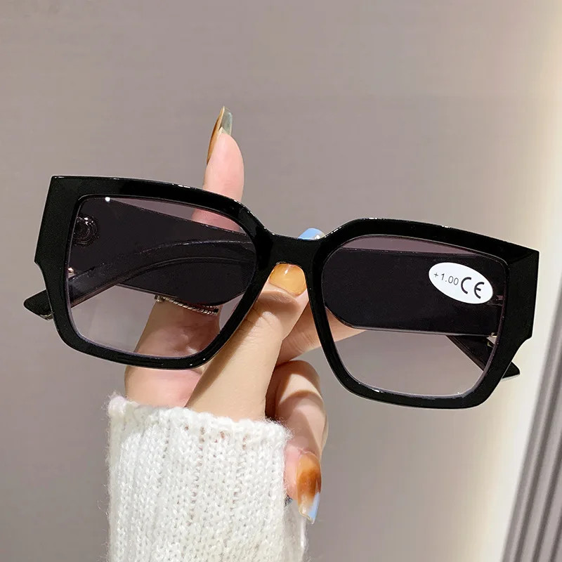 Trendy and Fashionable Reading Glasses with Anti Blue Light