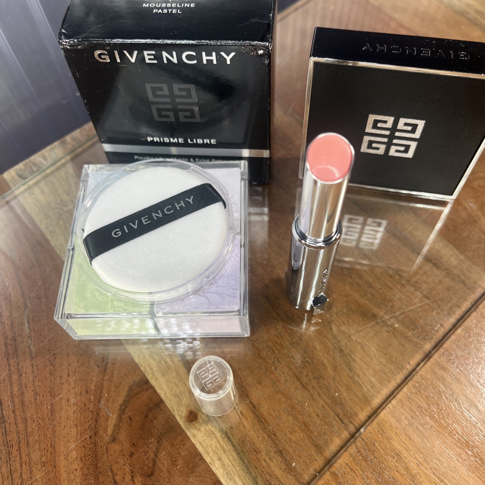Givenchy Prisme Libre Loose Powder Classic 1 Mousseline Pastel Le rose perfecto