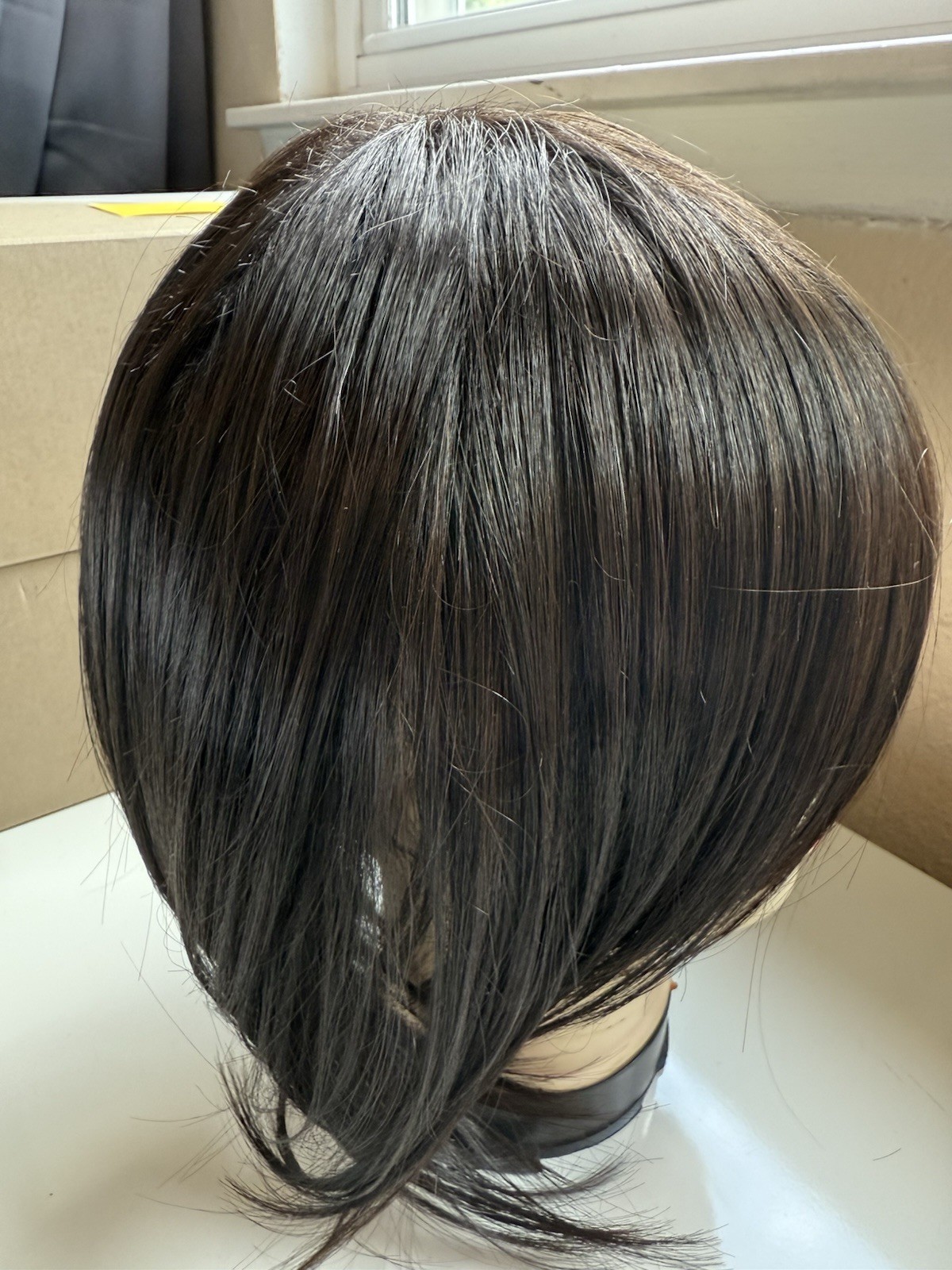 Hairdo by HairUWear Classic Fling Wig R4 Midnight Brown Dark Brown-Brand New
