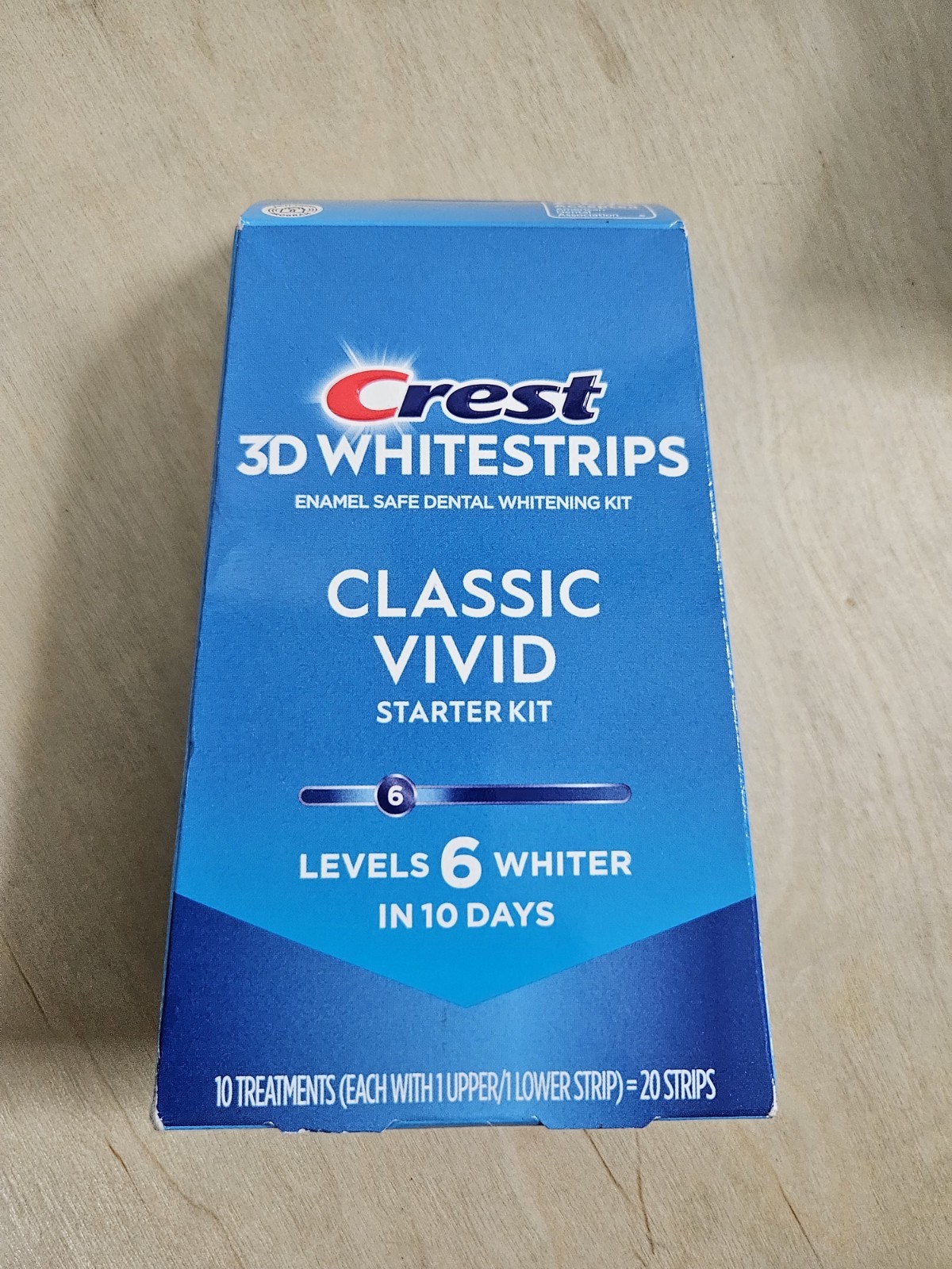 Crest 3D Whitestrips Classic Vivid 6 Levels Whiter In 10 Days Expires 11/2027