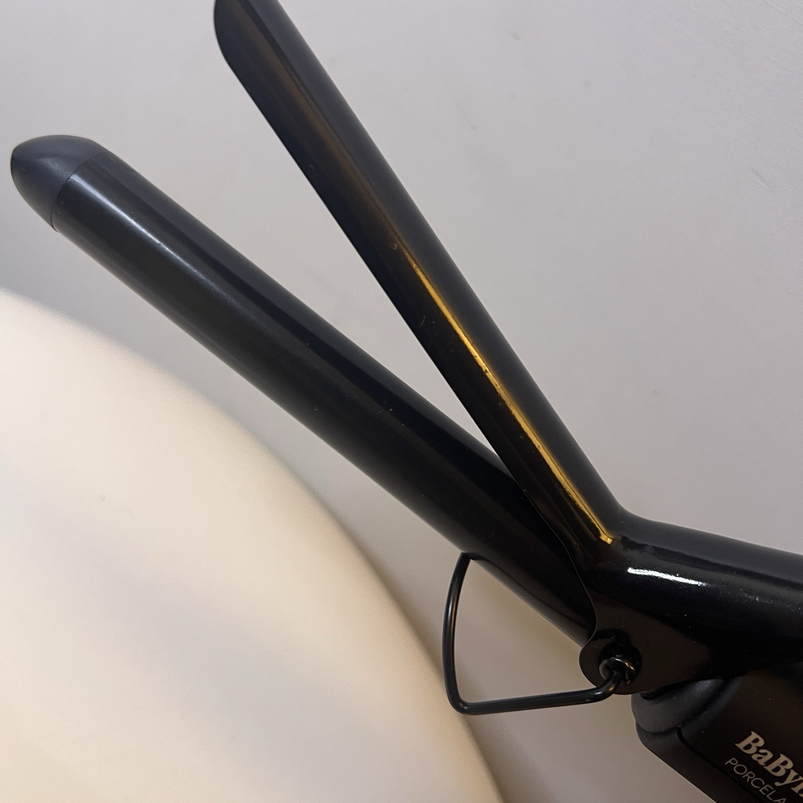 BaBylissPRO Porcelain Ceramic Curling Iron Black Adjustable Heat 430°F #BP75SUC