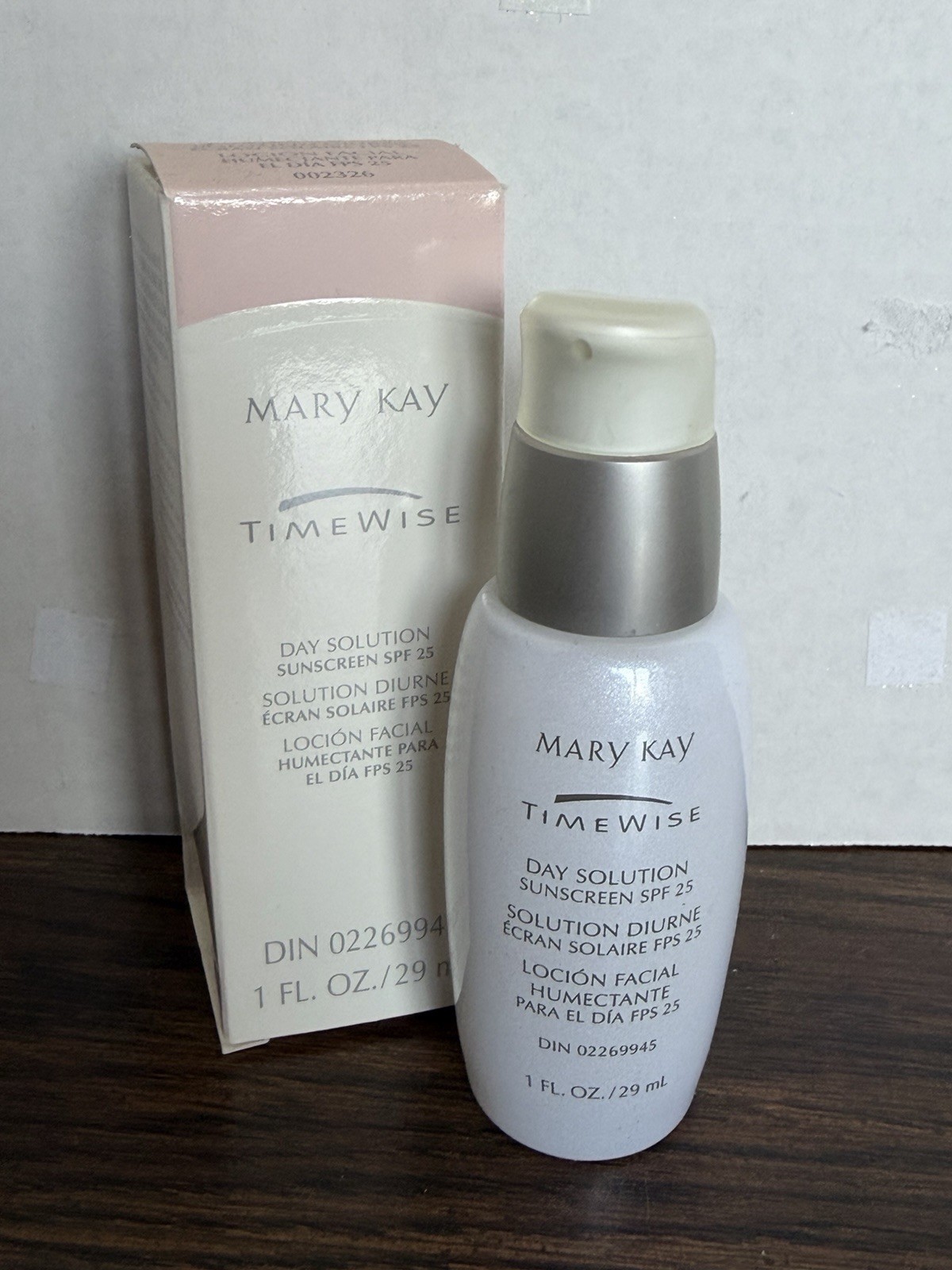 Mary Kay Timewise DAY Solutions Set 002326- New Old Stock