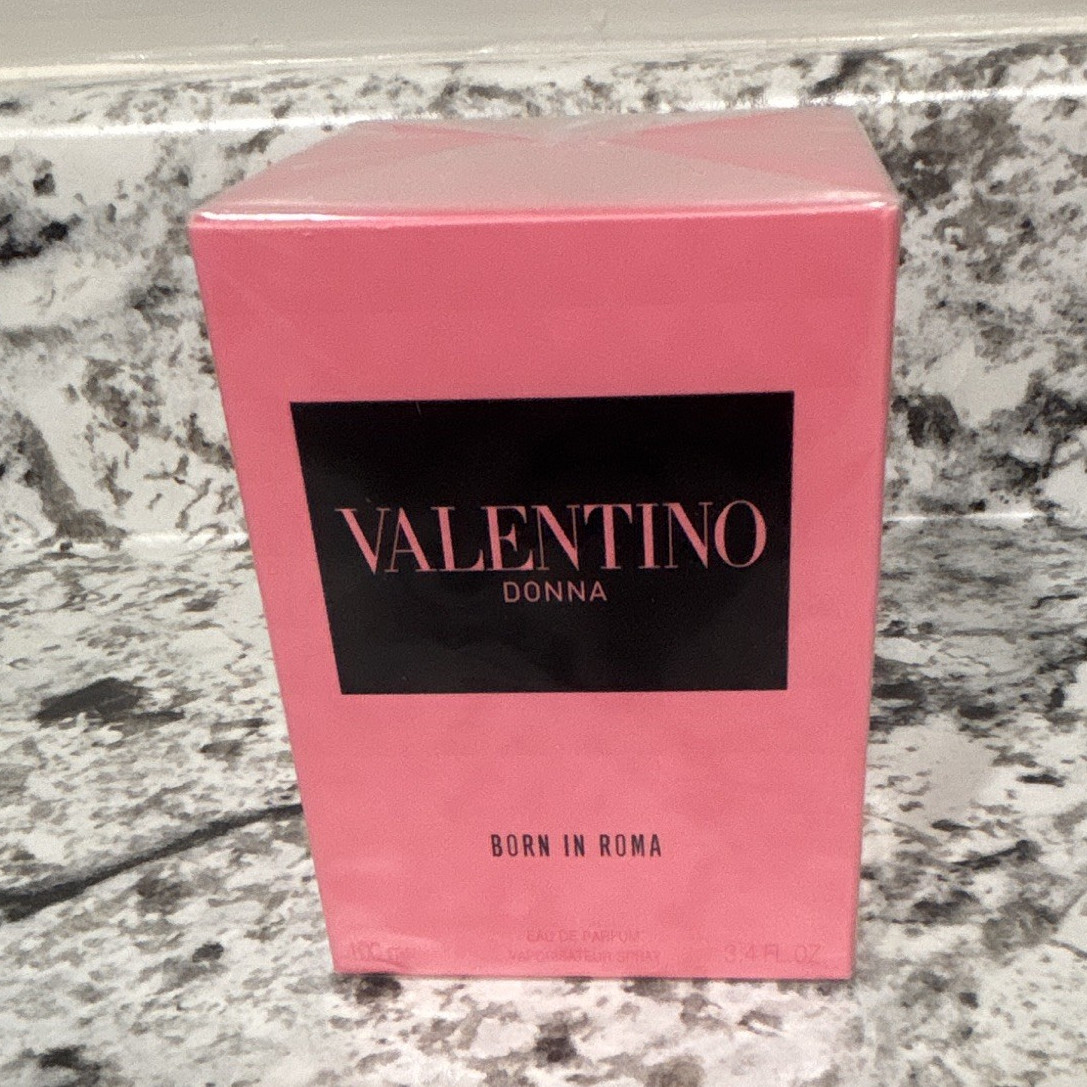 Valentino Donna Born in Roma Eau de Parfum 3.4 fl oz Spray Regular Size