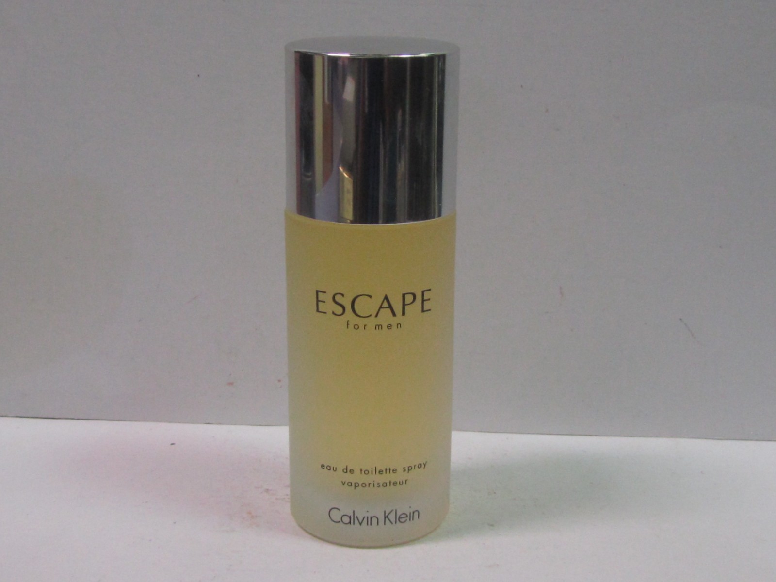 Escape by Calvin Klein For Men 3.4oz Eau de Toilette Spray Older Version RARE