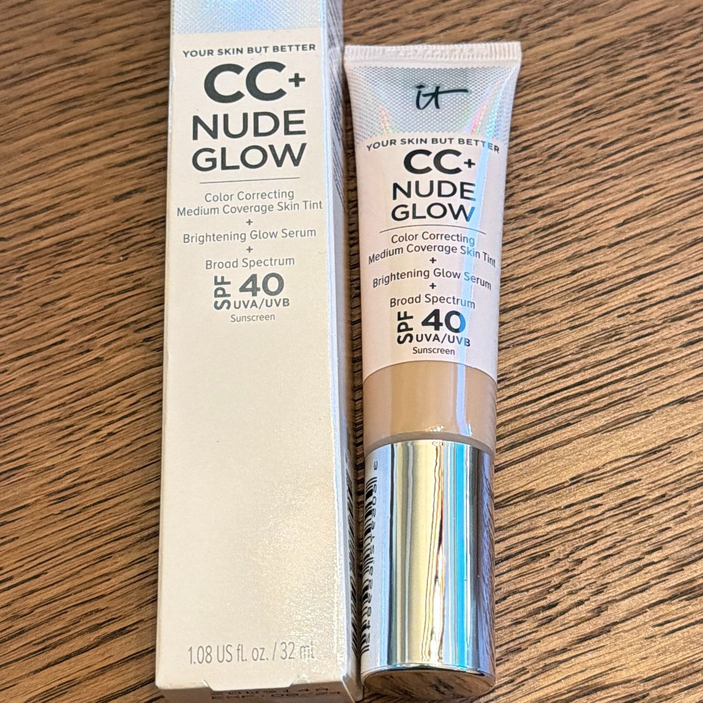 IT Cosmetics CC+ Nude Glow Medium Coverage Cream Nude SPF 40 32 ml Light bb 8/24