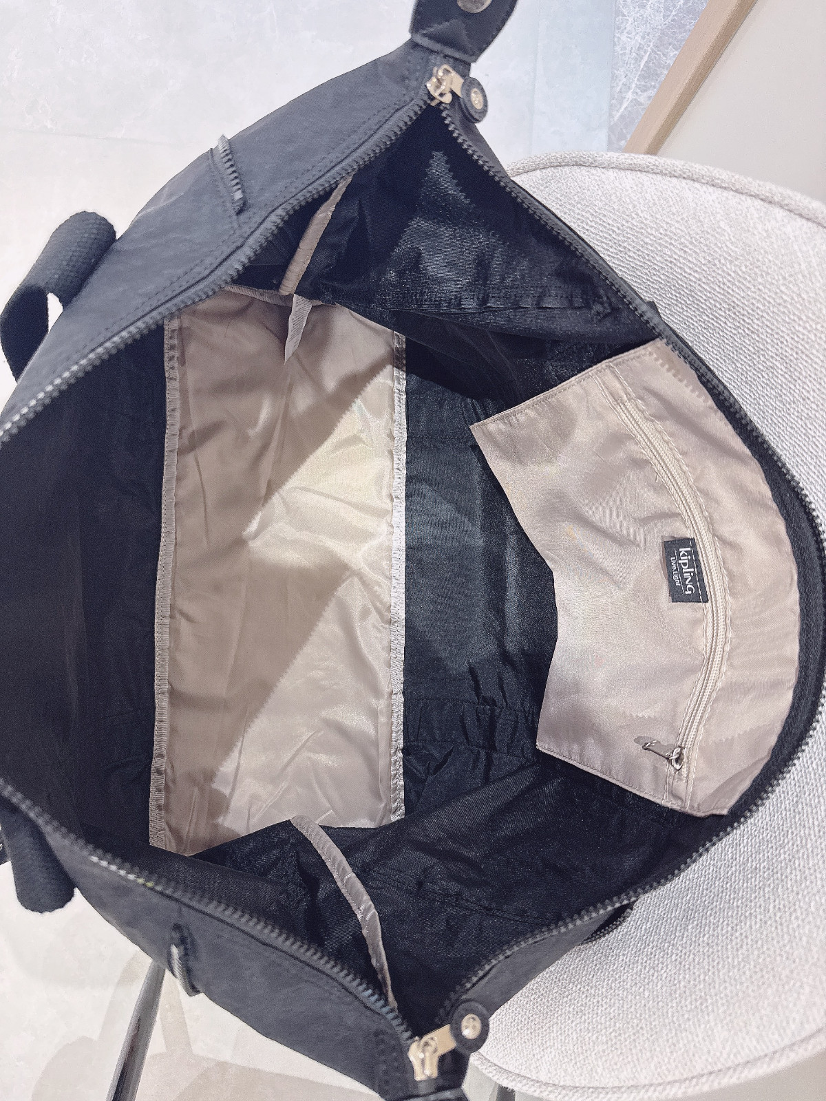 NWT Kipling Art Medium Tote Bag Black Extra Large Size light weight duffel