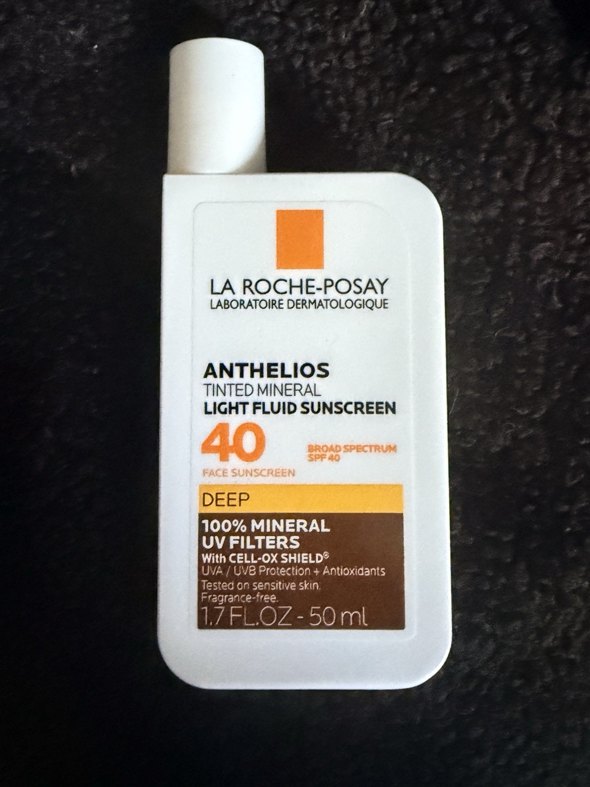 La Roche-Posay Anthelios Mineral Tinted Face Sunscreen 40 SPF, Deep, EXP. 4/27