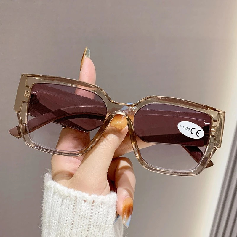 Trendy and Fashionable Reading Glasses with Anti Blue Light