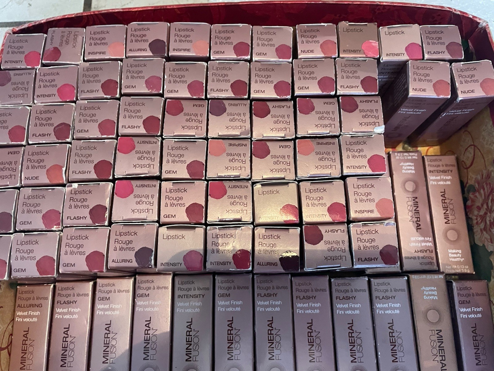 100 X Mineral Fusion Lipstick Asorted With Duplicates. Nice Lot! Read Des!