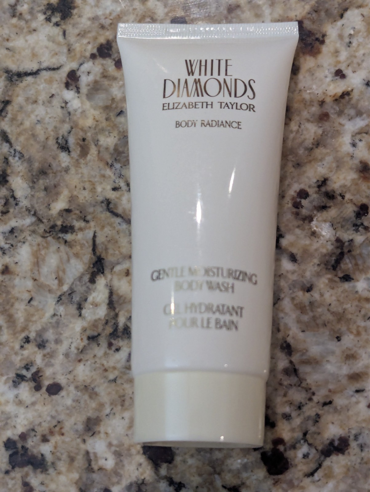 Elizabeth Taylor White Diamonds 4pc Gift Set 3.3oz Body Wash Lotion EDT Spray