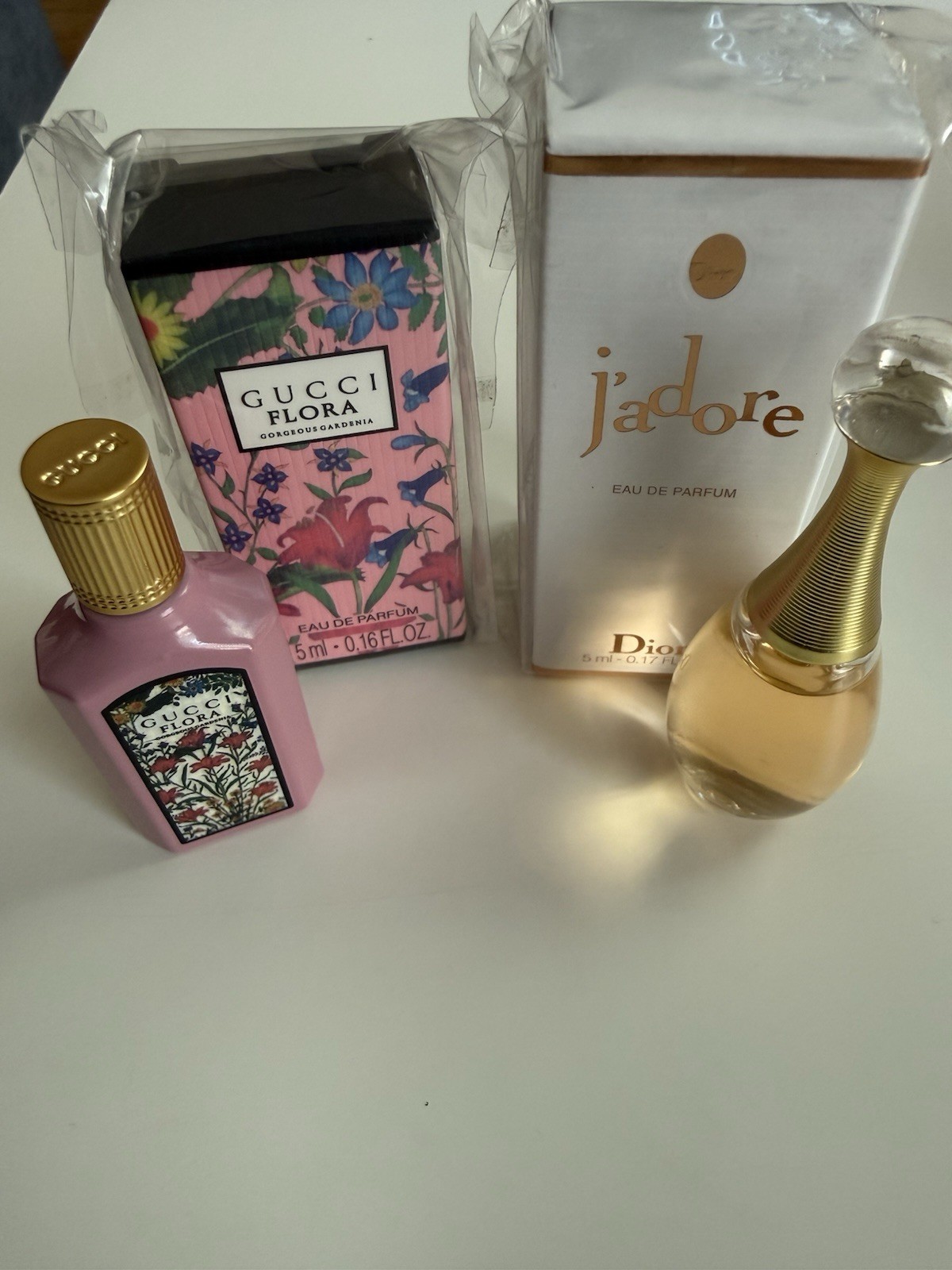 Gucci Flora Gorgeous Gardenia Eau de Parfum Spray Sample Size Mini 0.16 fl oz