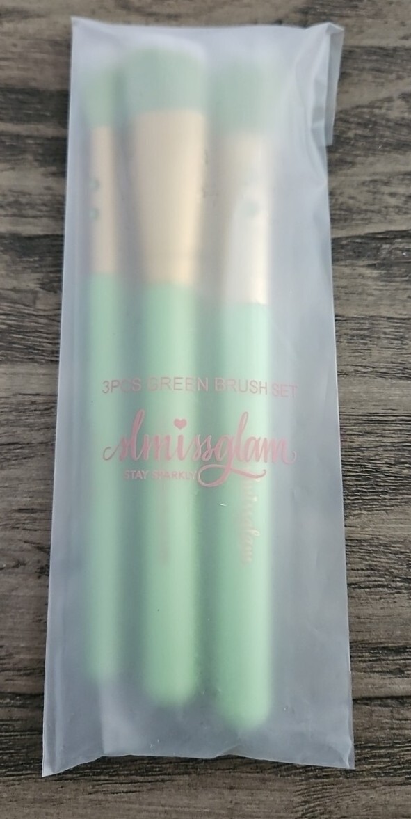 Slmissglam Makeup Brush Set Green Trio 3 Pc Blend Blush Contour NEW in Package