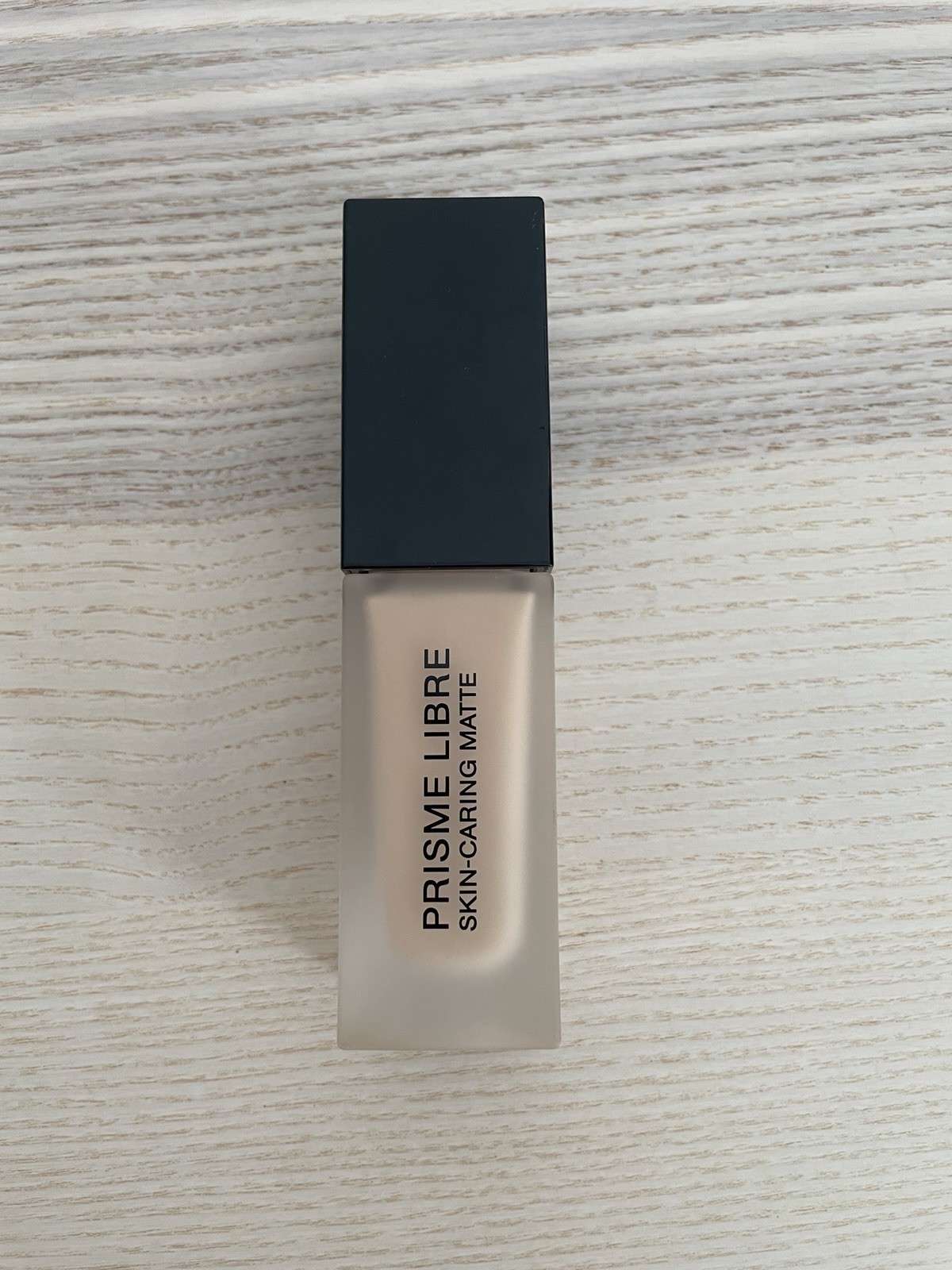 GIVENCHY Full Size Prisme Libre Skincare Foundation Matte NWOB 1-C105
