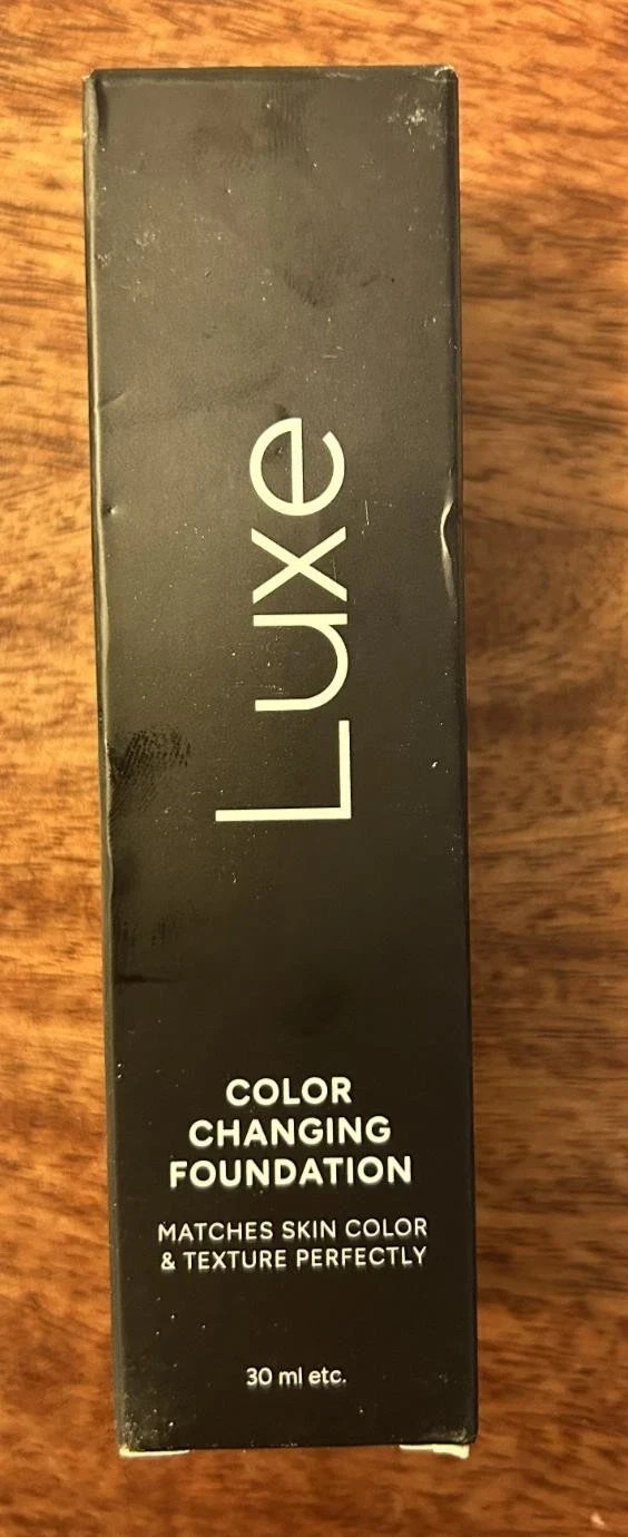 Luxe – Color Changing Foundation 01 Light Shade 30 ml Exp 2029